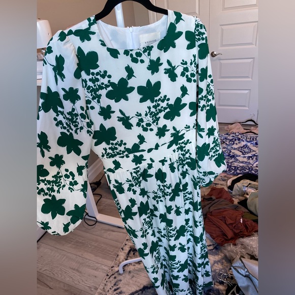 Beautiful long sleeve floral maxi dress - Picture 1 of 2